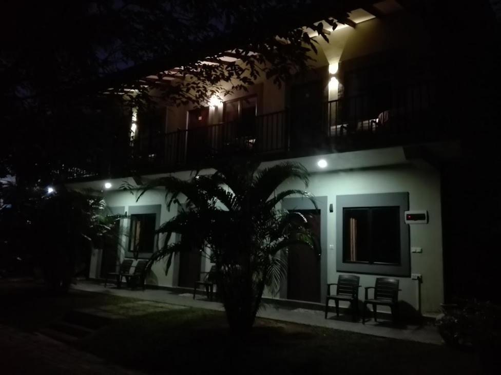 The Paramount Lodge Polonnaruwa Ngoại thất bức ảnh